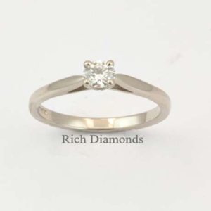0.25ct G/VS1 Round Diamond Ring