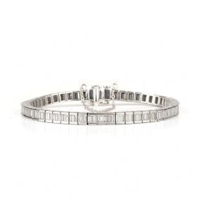 18WG 4.36TDW Baguette Diamond Line Bracelet