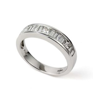 Plat  0.90TDW Half Eternity Ring