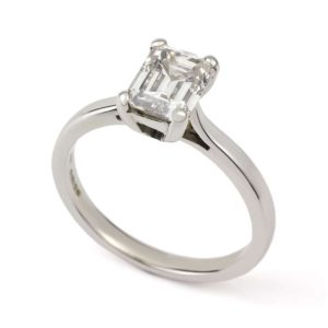 Plat 1.23ct G/SI2 Emerald cut Diamond Ring