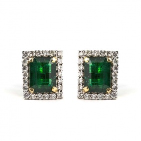 18k Yellow Gold Emerald Earrings 7.70ct Total
