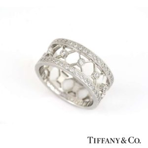 Tiffany & Co. Round Brilliant Cut Diamond Dress Ring in Platinum