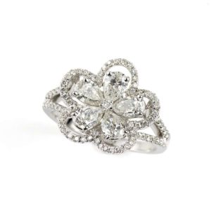18k White Gold Diamond Flower Ring 1.65ct Total