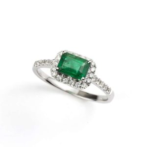 18k White Gold Emerald and Diamond Ring 0.34ct Total
