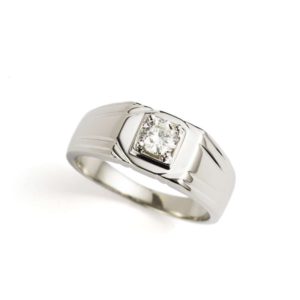 Platinum Round Brilliant Cut Diamond Signet Ring 0.40ct H Colour, SI2 Clarity.