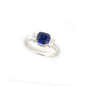 18k White Gold Sapphire and Diamond Ring 2.04ct