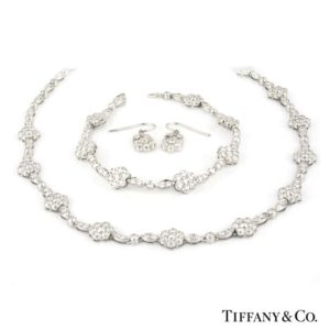 Tiffany & Co. Diamond Flower Suite in Platinum approx. 15.00ct G/VS