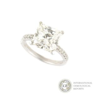 Asscher Cut Diamond in Platinum 5.06ct I/VVS1